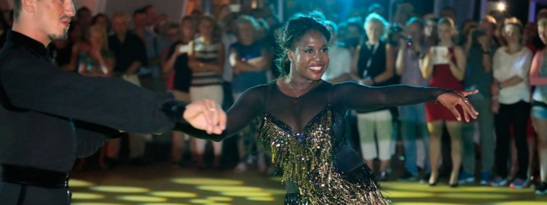 Motsi Mabuse captivates on the AIDA dance floor