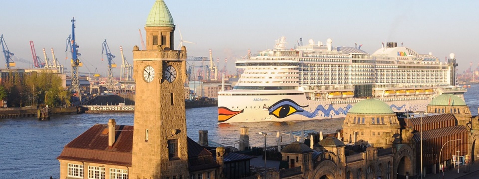 Her first call at port: AIDAprima says hello to Hamburg